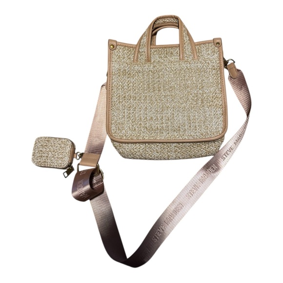 Steve Madden Beige Straw Tote Crossbody with Adjustable Strap & AirPod Case - Picture 4 of 6